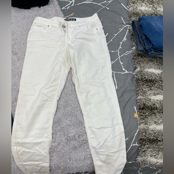 white jean - Picture 1 of 2